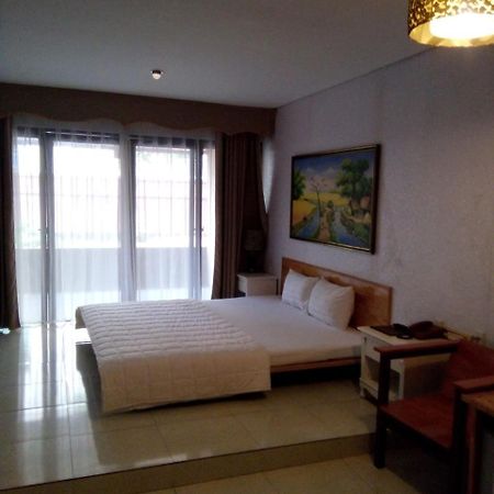 Khach San Thuong Mai Otel Yen Thinh Dış mekan fotoğraf